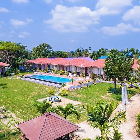 Diane Hotel Phetchaburi Exterior foto